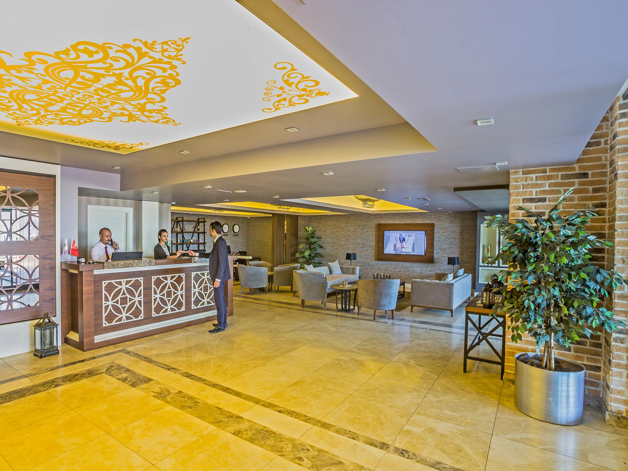 טראבזון Alesha Suite Otel מראה חיצוני תמונה